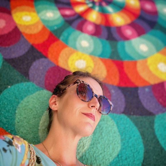 Meet your Posher, Glennyce - Picture 2 of 4